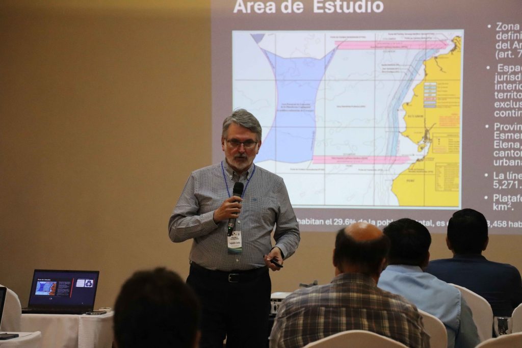 Países del Pacífico Centroamericano acuerdan prioridades ambientales comunes 3 IMG 9069